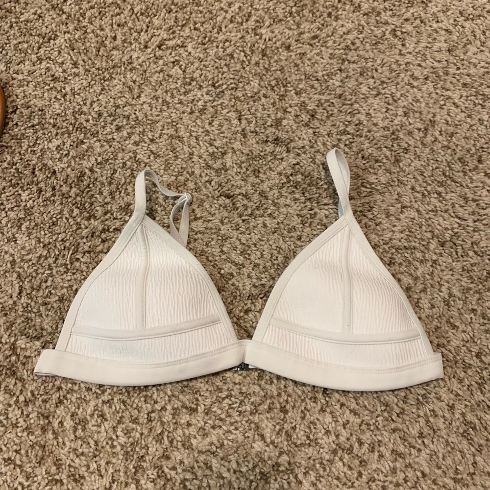 White triangl bikini top!